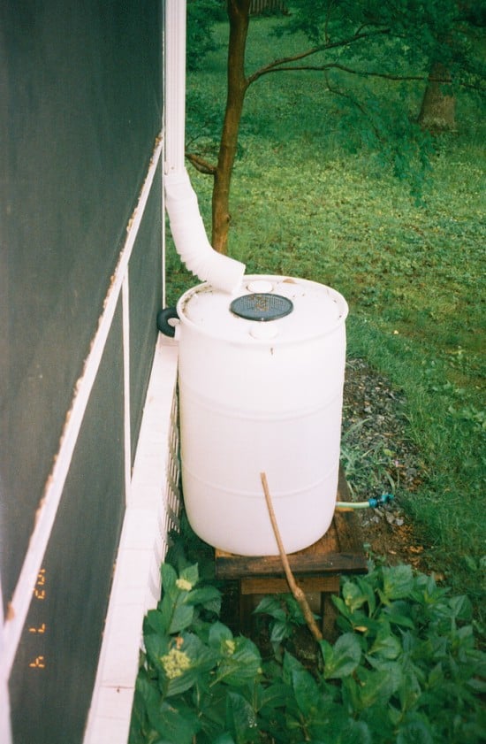 10 Easy Ways to Build Your Own Rain Barrel