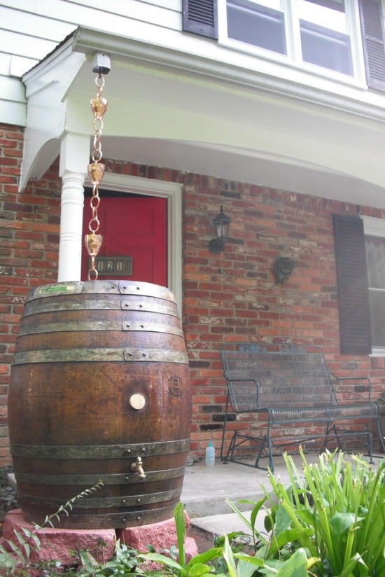 10 Easy Ways to Build Your Own Rain Barrel